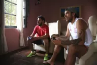 El Santo sigue trabajando a full, lejos del ruido