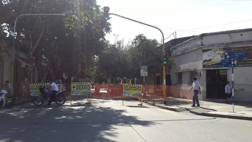 Por obras de la Municipalidad, el tránsito está cortado en Alem y Crisóstomo Álvarez