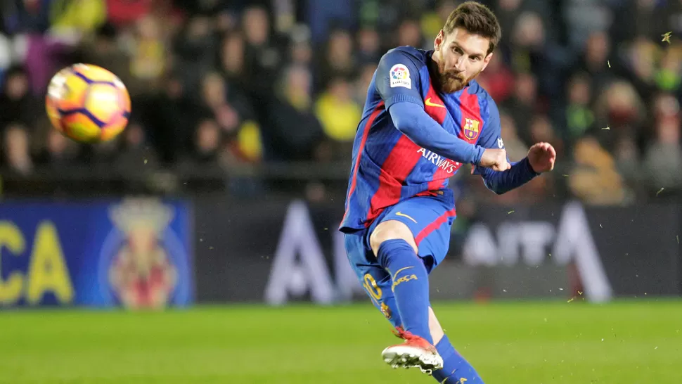 ENFOCADO. Messi se quedó en Catalunya para enfrentar el miércoles a Athletic de Bilbao. ARCHIVO