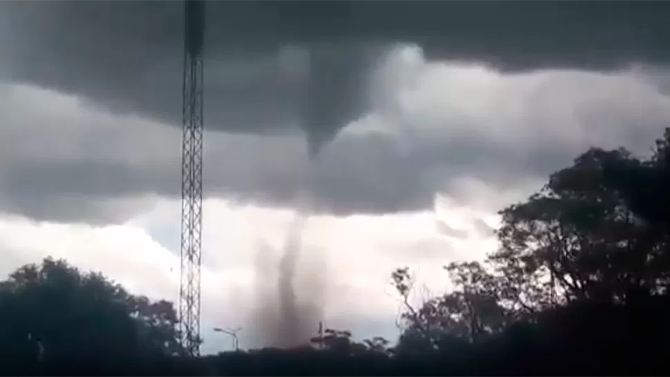 Un tornado alarmó a los habitantes de un pueblo de San Luis