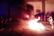 Incidentes en el penal de Villa Urquiza: tiros, gritos y quema de colchones