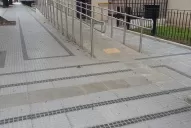 “La instalación que hicieron en la vereda de tribunales no sirve”