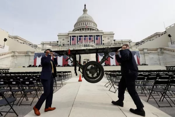 Washington espera la asunción de Trump dividida entre fanáticos y detractores