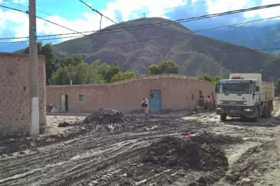 El gobierno jujeño entregará materiales y subsidios para reconstruir 150 viviendas afectadas en Volcán