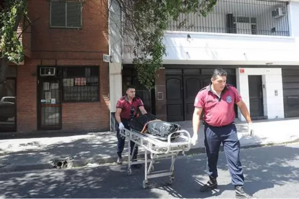 Retiraron el cuerpo del joven hallado muerto en un departamento