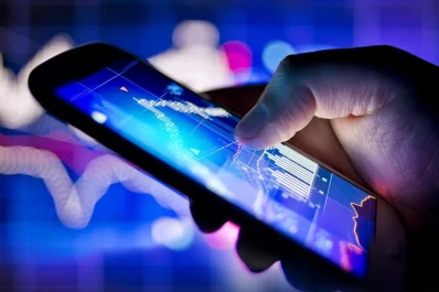 Celulares y redes impulsarán a los bancos