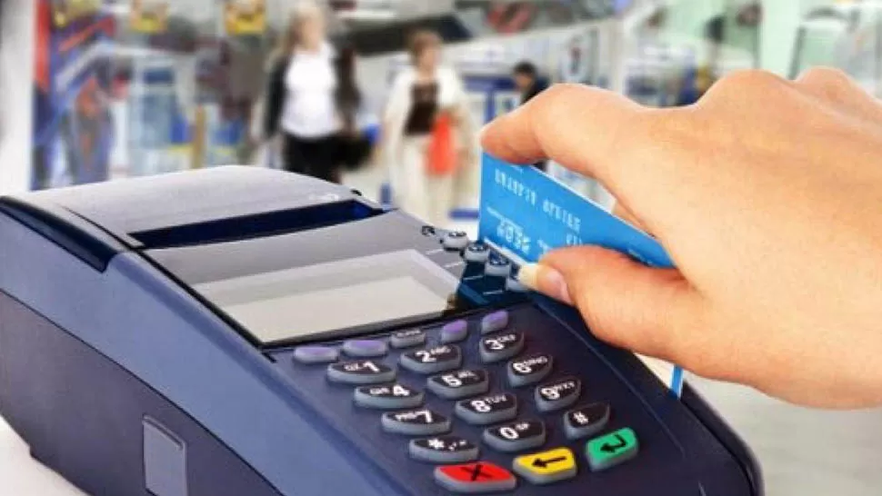 Operación con tarjeta de débito. FOTO TOMADA DE TN.COM.AR. 