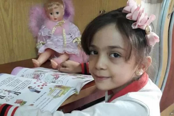 La niña tuitera de Alepo le pidió a Trump que salve a los niños de Siria