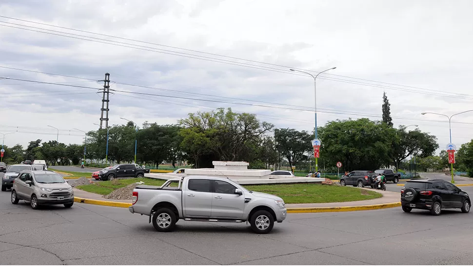 Rotonda de la avenida Belgrano-Presidente Perón y Camino del Perú. ARCHIVO. 