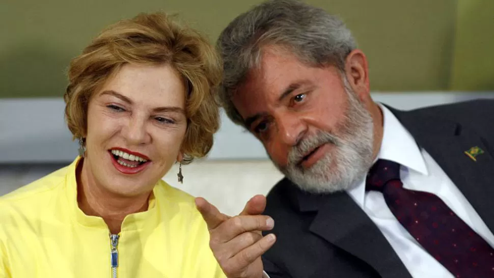 OTROS TIEMPOS. Lula y su esposa, durante un acto. FOTO TOMADA DE ELPAIS.COM