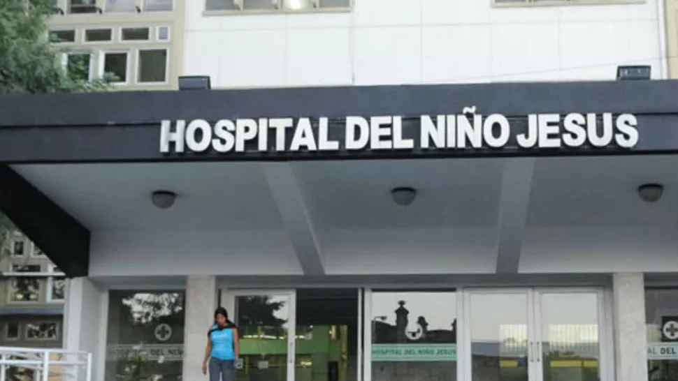 El policía que amenazó a los médicos del Hospital de Niños quedó suspendido y con sumario administrativo