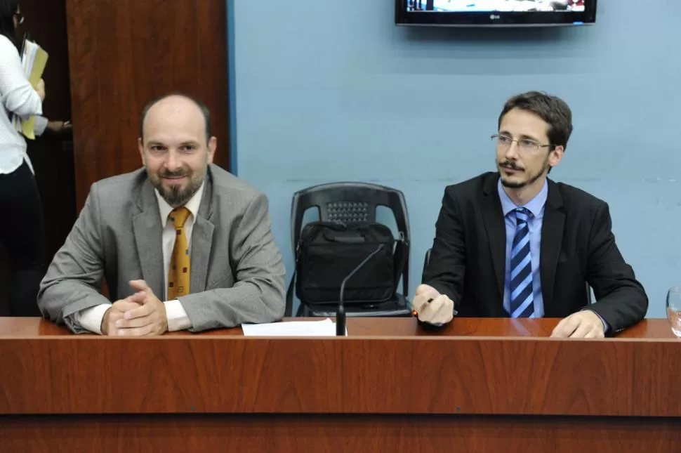 QUERELLANTES. Martín Olari Ugrote y Gabriel Mérola, abogados de la UIF.  la gaceta / Foto de José Nuno (archivo)