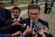 Amaya a Manzur: “si quiere ver las obras debe ir a los pueblos”