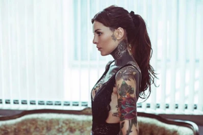 ¿Tiene lugar? Cande Tinelli y otro nuevo tatuaje