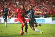 Si lo atacan por las bandas, Junior sufre