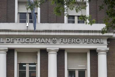 Un funcionario pide a Gandur que actúe democráticamente