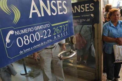 El haber mínimo jubilatorio pasará de $ 5.661 a $ 6.377