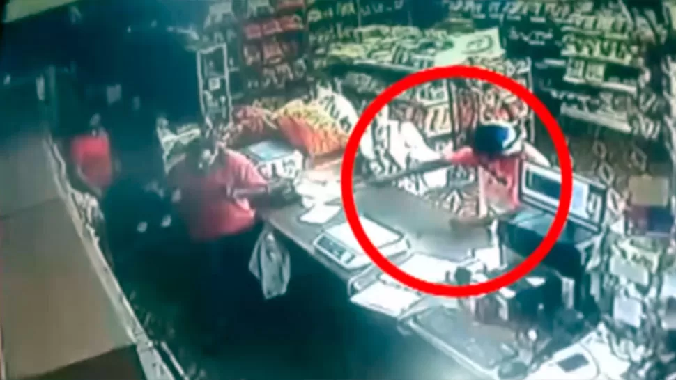 Video: asaltaron una distribuidora de papas fritas en El Abasto