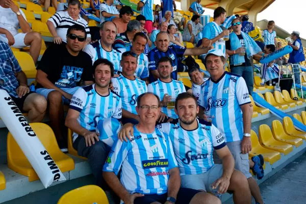 Las fotos de los hinchas de Atlético en el estadio de Cartagena de Indias