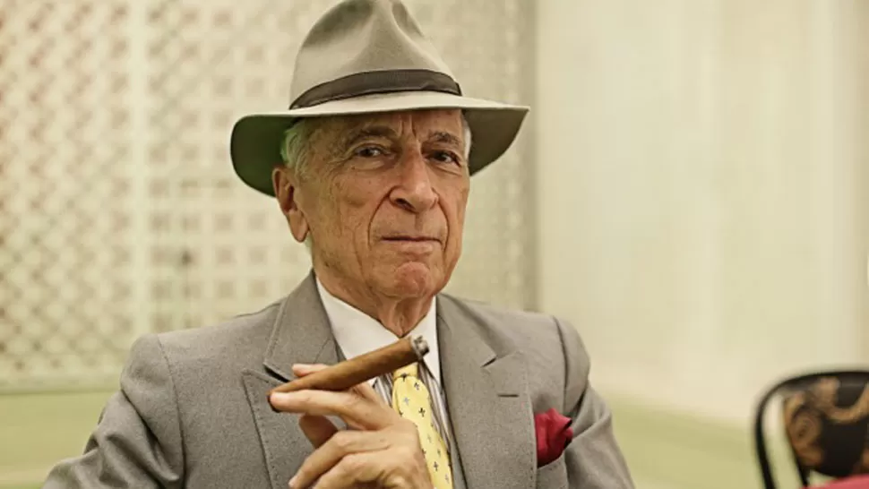 GAY TALESE. ARCHIVO