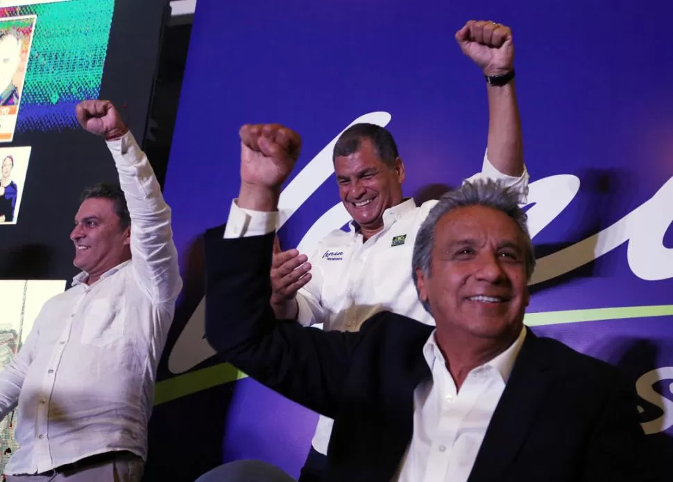 ¿GANARÁN?. El presidente Correa y su delfín Moreno festejaban anoche. REUTERS