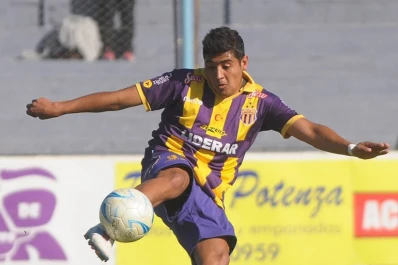 Apuñalan a un jugador de fútbol cuando iba a entrenar