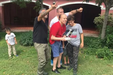 Carlos Menem ahora se dedica a pilotear drones