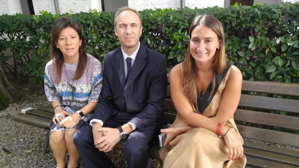 EQUIPO. Alejandra Menéndez, Ricardo Zwiener y  Belén González Sutil.  