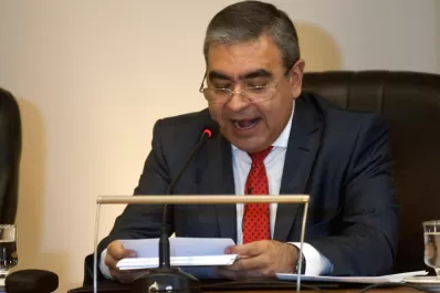 Alfaro prometió obras y se distanció de Alperovich y de Manzur