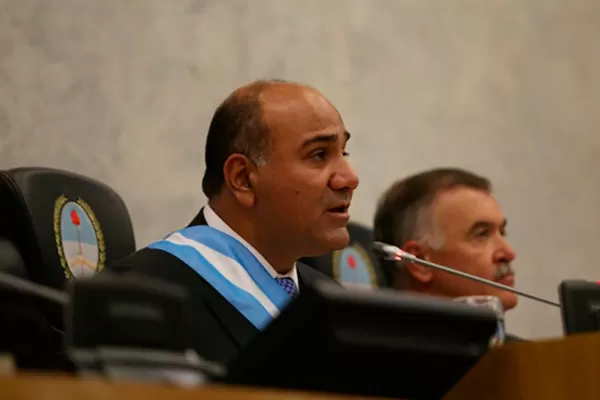 Manzur afirmó que disminuyó el delito y anunció inversiones en el sistema eléctrico