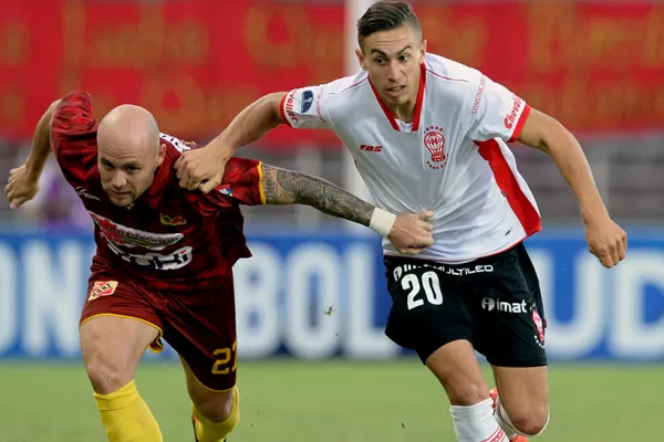 Huracán la pasó mal ante Anzoátegui en el debut de Azconzábal