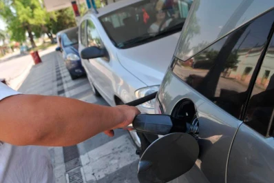 Un taxista huyó sin pagar la nafta que cargó