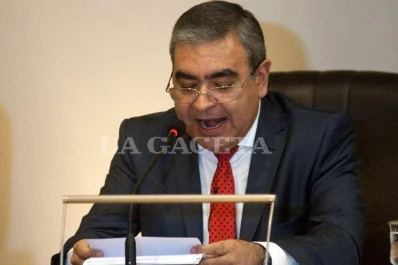 Un veto de Alfaro ofusca al bussismo