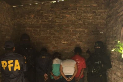 Dos matrimonios vendían droga en el barrio Antena
