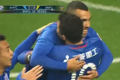 Mirá el primer gol de Tevez en China