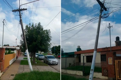 Un poste de luz amenaza con derribar el tendido eléctrico en el barrio Kennedy