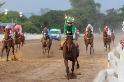 El domingo debutarán tres potrancas y ocho potrillos