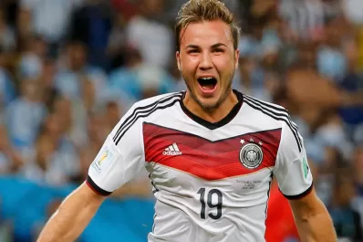 Götze sufre una extraña enfermedad que amenaza con terminar su carrera