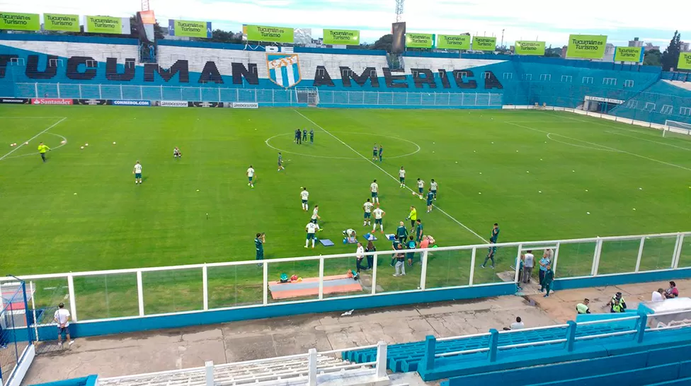 Palmeiras realizó el reconocimiento del campo de juego Decano