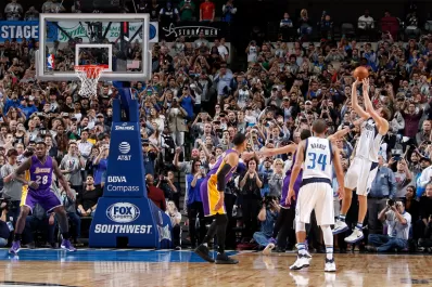 Nowitzki superó los 30.000 puntos y hace historia en la NBA