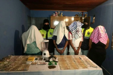 Ni San la Muerte salvó que arrestaran a una “transa”
