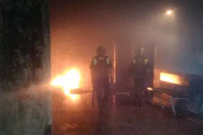 Incidentes en la comisaría de Delfín Gallo por la presunta violación de una menor