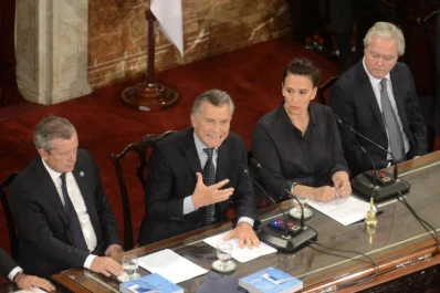 Debaten sobre corrupción empresaria