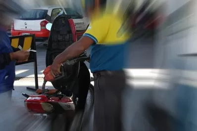 Motochorros: temen que aumenten los ataques a empleados de estaciones de servicio