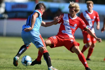 Argentinos perdió, pero sigue siendo el escolta