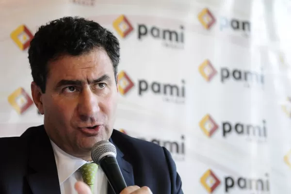 Otra baja en el Gobierno nacional: Carlos Regazzoni dejó la presidencia del PAMI