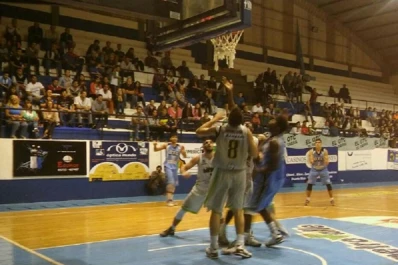 Otro revés de Mitre, en “mini gira” negra