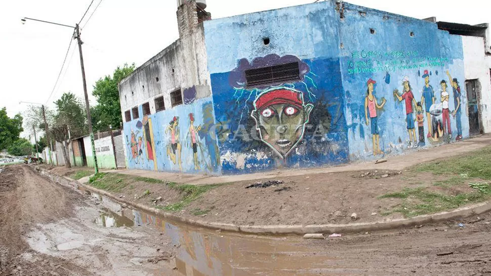 LOS VAZQUEZ. Un mural intenta generar conciencia sobre los daños de consumir drogas. ARCHIVO