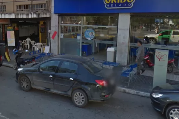Un policía de civil evitó que robaran una heladería ubicada frente a la plaza Independencia