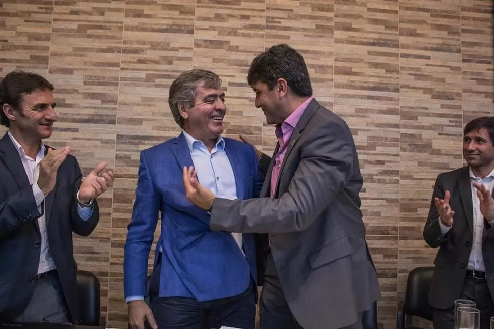 ANUNCIO. José Cano y el decano Fabián Soria celebraron la iniciativa. PRENSA CANO